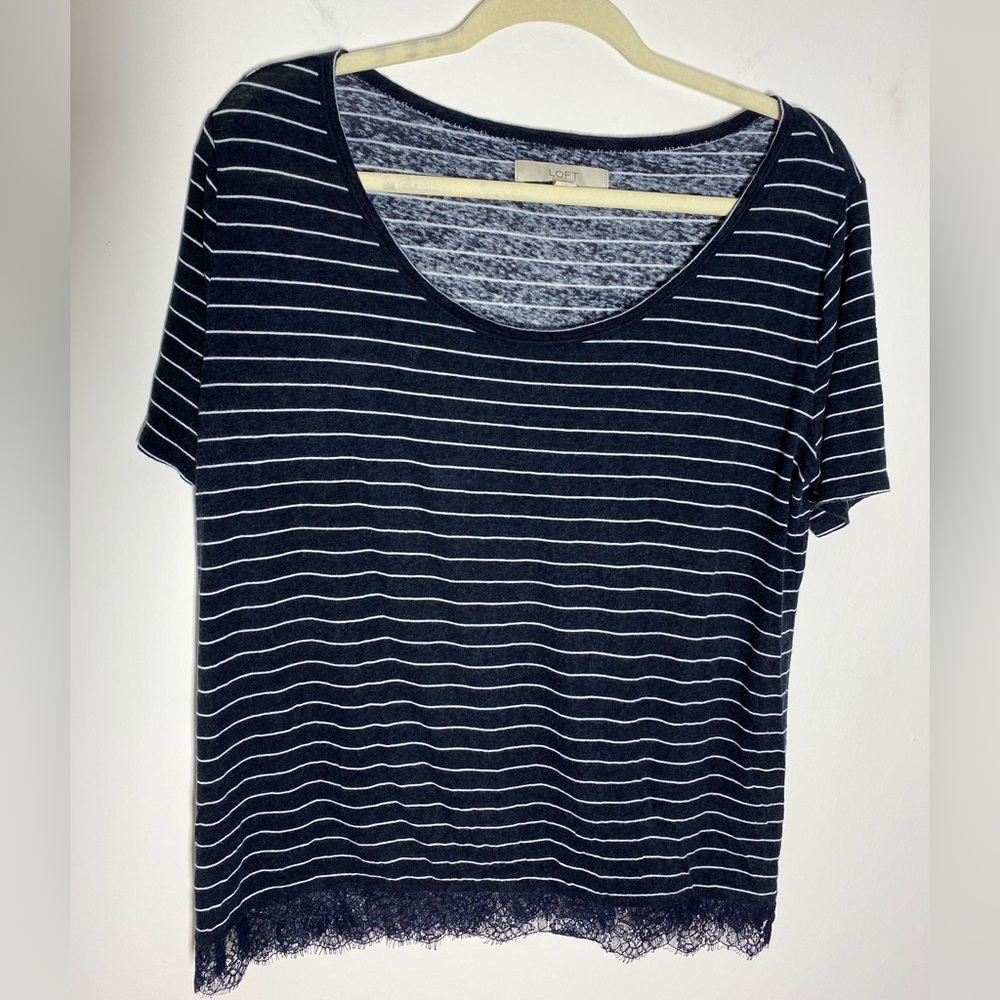 LOFT Size Large Black & White Striped Linen Blend Top Scoop Neck Lace Hem Tee